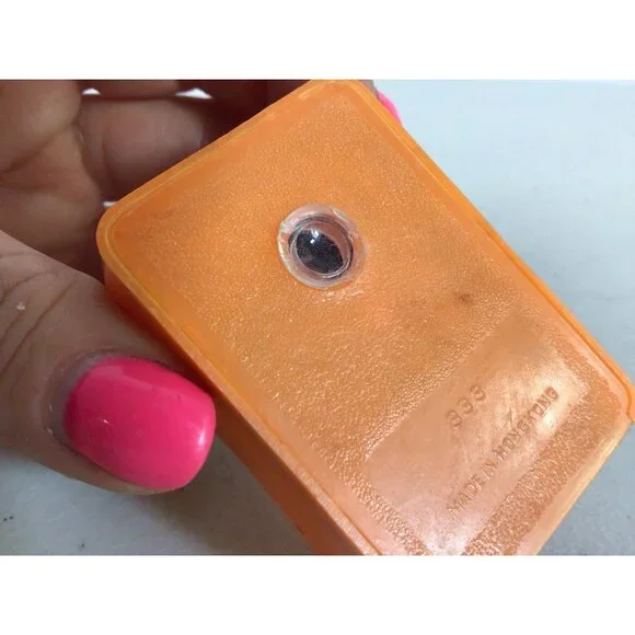 Vintage Virginia Beach Souvenir Viewer 8 Views Hong Kong - Picture 4 of 6